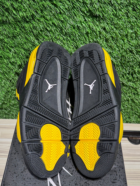 Jordan 4 Retro Thunder (2023) (GS) Sz 5.5Y