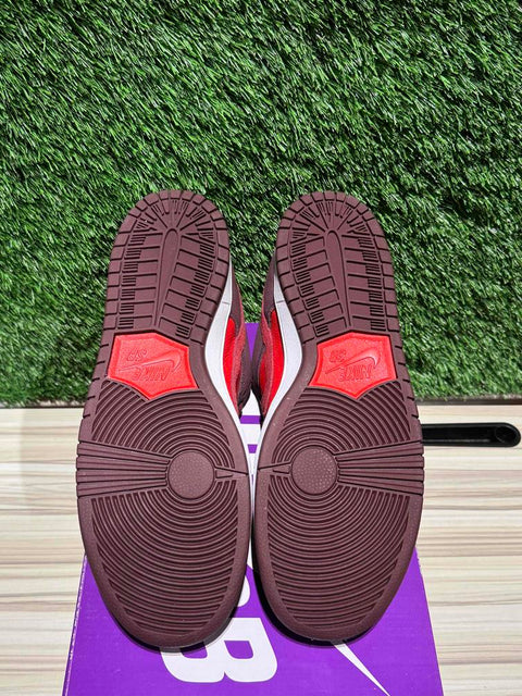 Nike SB Dunk Low Cherry Sz 11.5M