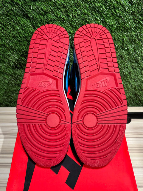 Jordan 1 Retro High NC to Chi (Women's) Sz 9.5M