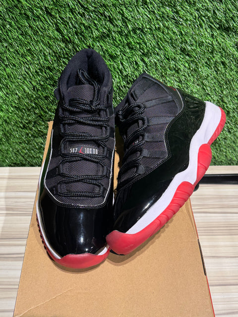 Jordan 11 Retro Playoffs Bred (2019) Sz 10.5M