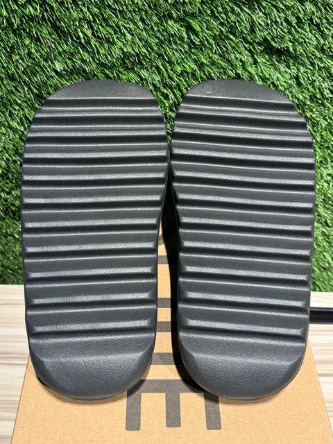 adidas Yeezy Slide Dark Onyx Sz 9