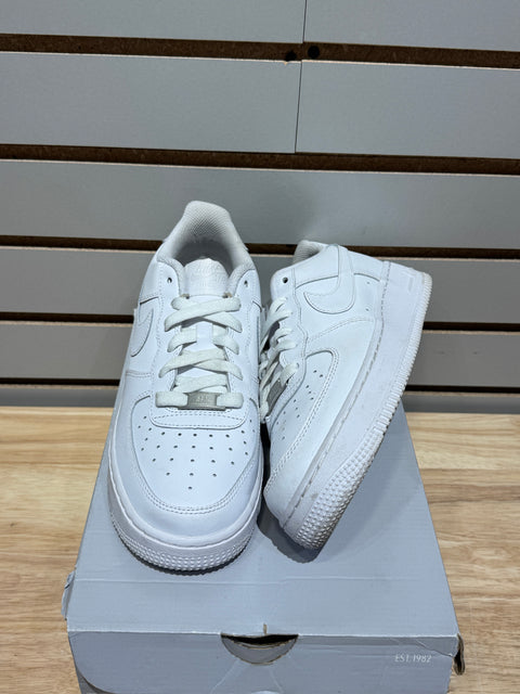 Nike Air Force 1 Low LE Triple White (GS) Sz 6.5Y