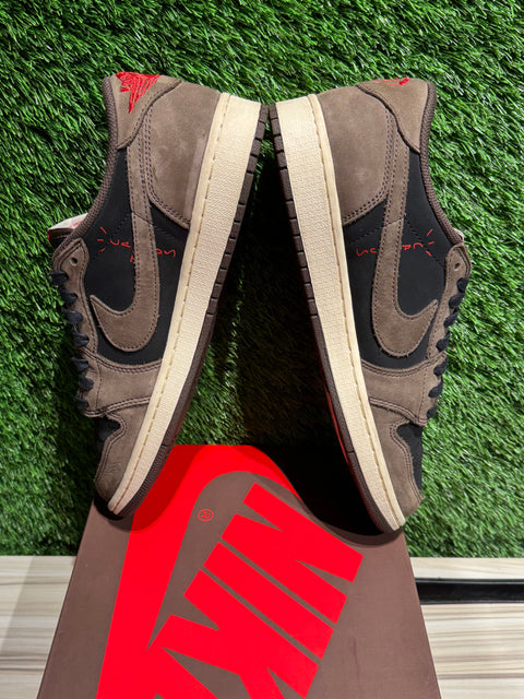 Jordan 1 Retro Low OG SP Travis Scott Mocha Sz 10M