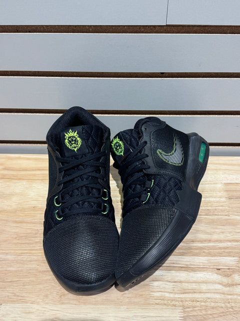 Nike LeBron Witness 8 Black Volt Sz 11