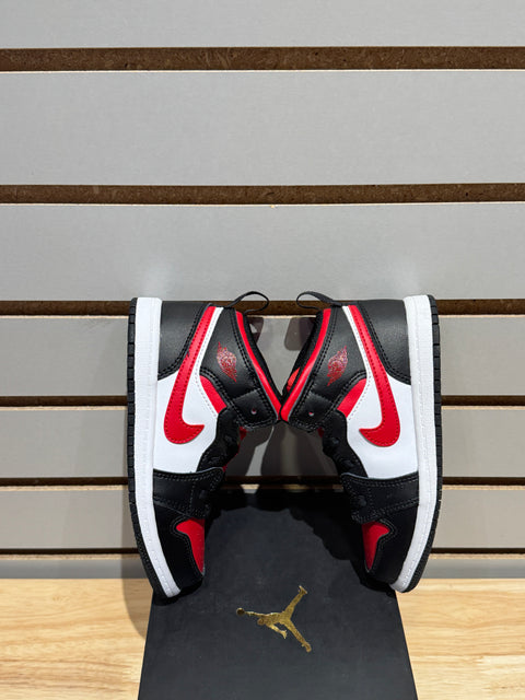 Jordan 1 Mid Black Fire Red (TD)