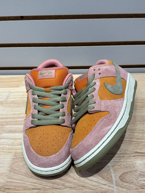 Nike SB Dunk Low Red Stardust Sz 9M