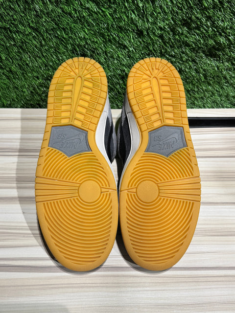 Nike SB Dunk Low Dark Smoke Grey Sz 8.5M