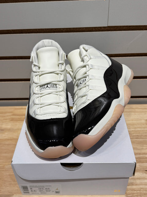 Jordan 11 Retro Neapolitan (Women's) Sz 6.5M