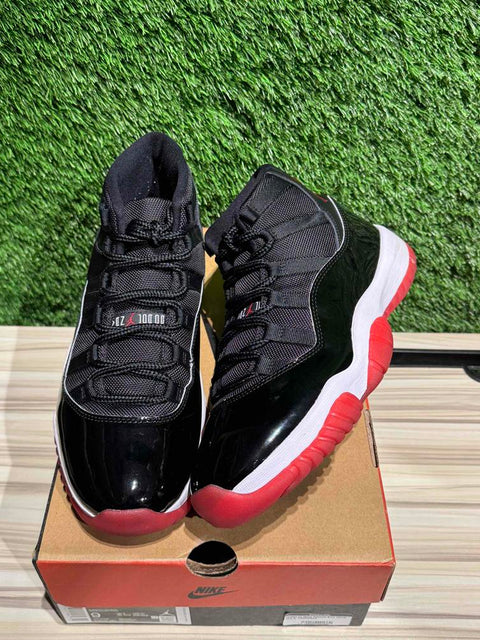 Jordan 11 Retro Playoffs Bred (2019) Sz 9M