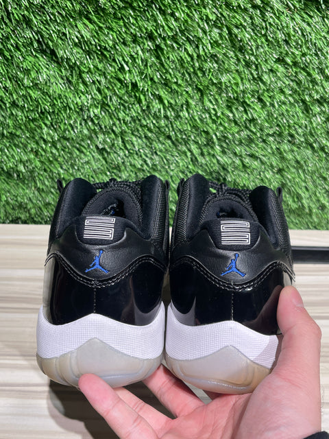 Jordan 11 Retro Low Space Jam Sz 9