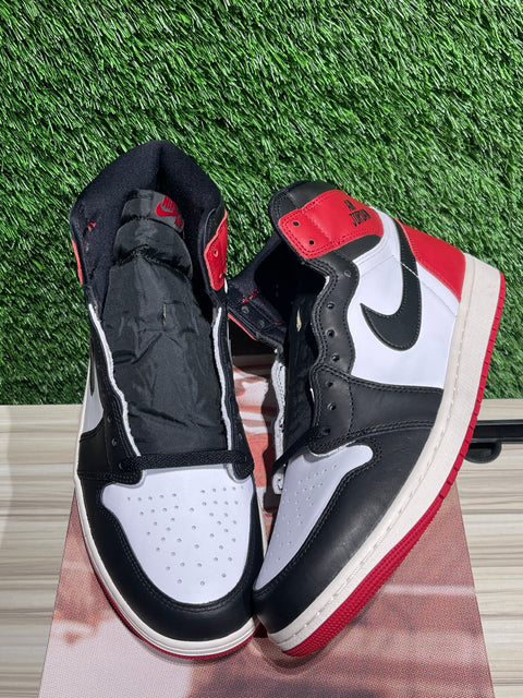 Jordan 1 Retro High OG Black Toe Reimagined Sz 12