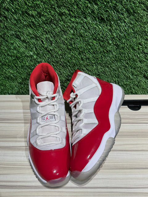 Jordan 11 Retro Cherry (2022) Sz 11M