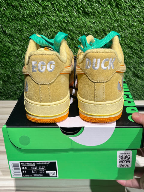 Nike Air Force 1 Low Ducks of a Feather University of Oregon Duck or Egg Sz 9.5M