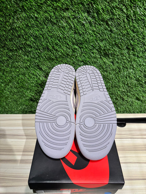 Jordan 1 Retro Low OG Atmosphere Grey Sz 7.5M