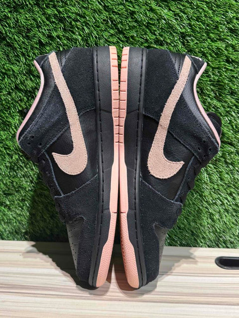 Nike SB Dunk Low Black Washed Coral Sz 9 Sample