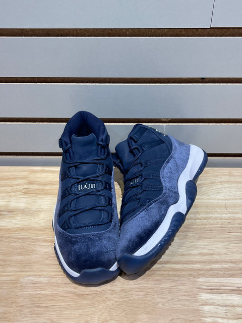 Jordan 11 Retro Midnight Navy (Women's) Sz 6.5W/5M
