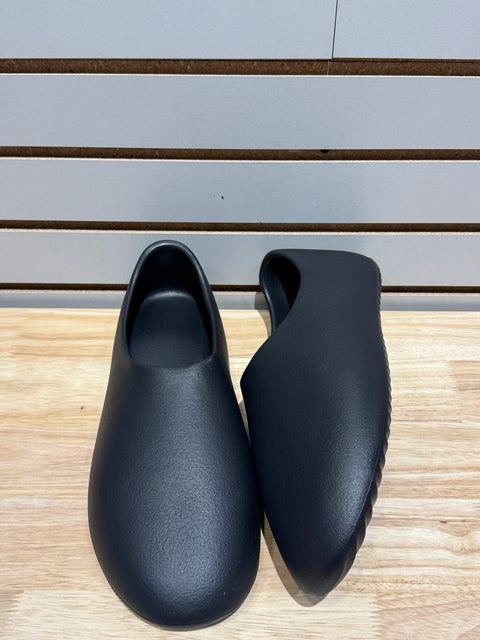 YZY SL-01 Black Sz 13