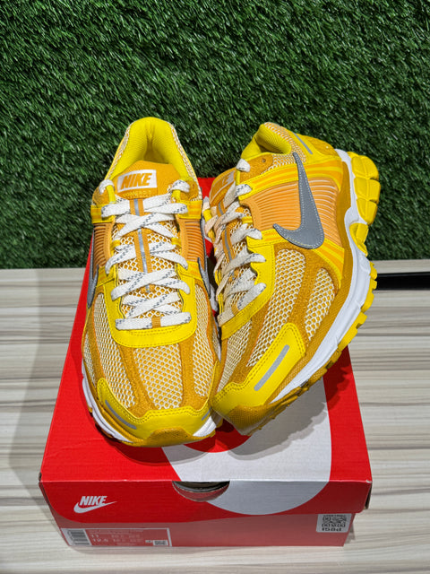 Nike Zoom Vomero 5 Yellow Ochre Sz 11