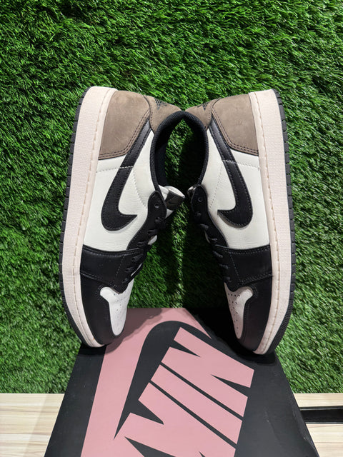 Jordan 1 Retro Low OG Mocha Sz 10.5M