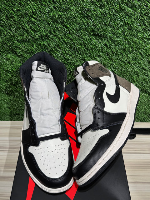 Jordan 1 Retro High Dark Mocha Sz 12M