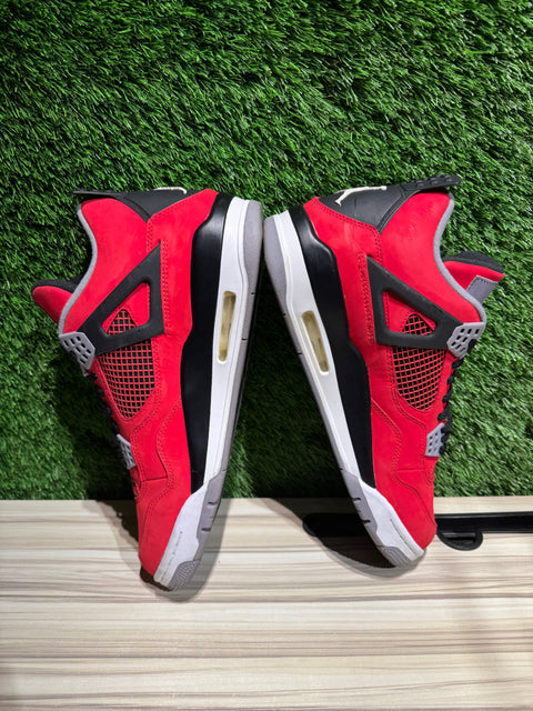 Jordan 4 Retro Toro Bravo Sz 12