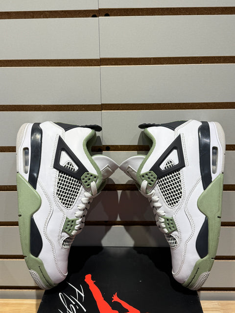 Jordan 4 Retro Seafoam (Women's) Sz 7M / 8.5W