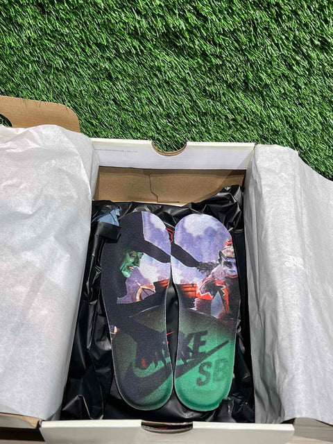 Nike SB Dunk Low The Wizard of Oz Poppy Field Sz 5.5M