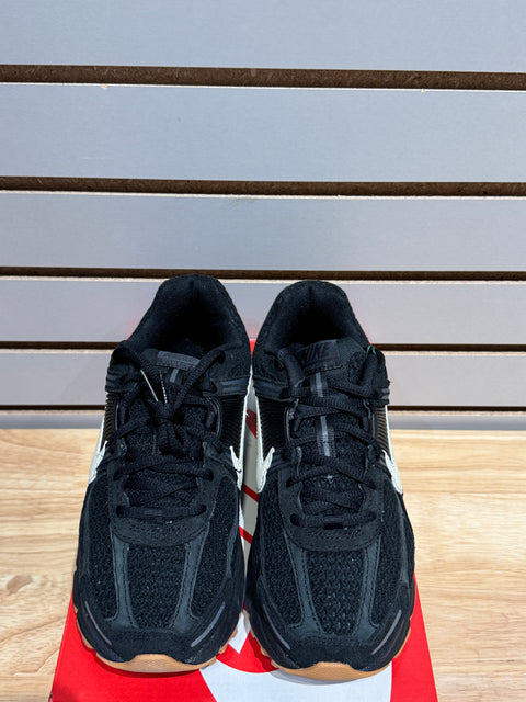 Nike Zoom Vomero 5 Black Gum Sz 5M