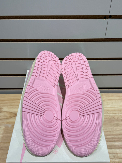 Jordan 1 Retro Low OG SP Travis Scott Shy Pink