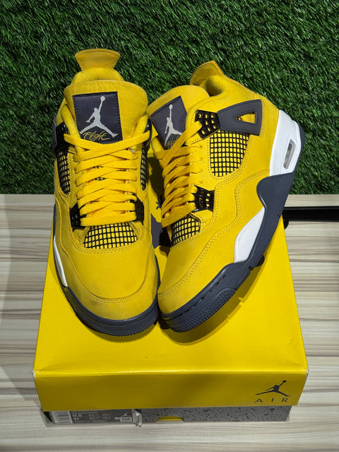 Jordan 4 Retro Lightning (2021) Sz 9.5M,.,