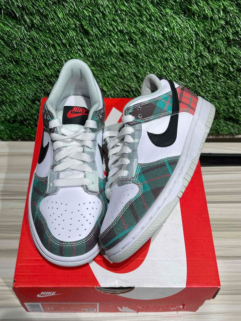 Nike Dunk Low Tartan Plaid (GS) Sz 3.5Y