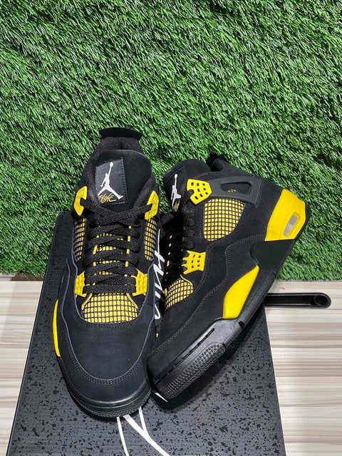 Jordan 4 Retro Thunder (2023) Sz 12.5M