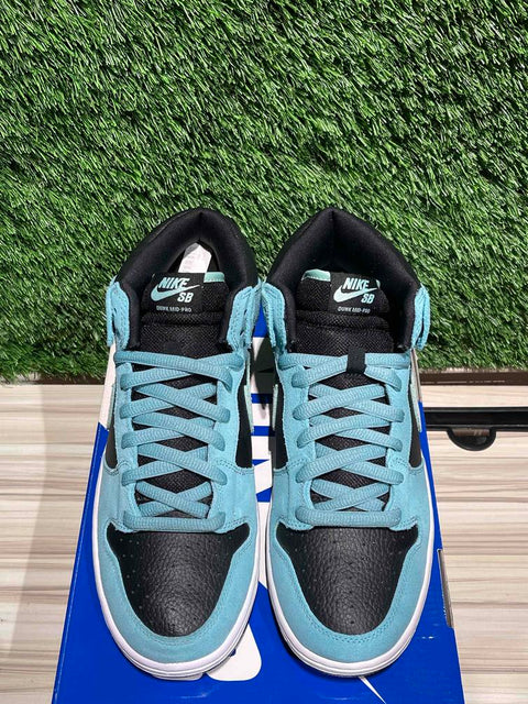 Nike SB Dunk Mid Sea Crystal Sz 9.5M