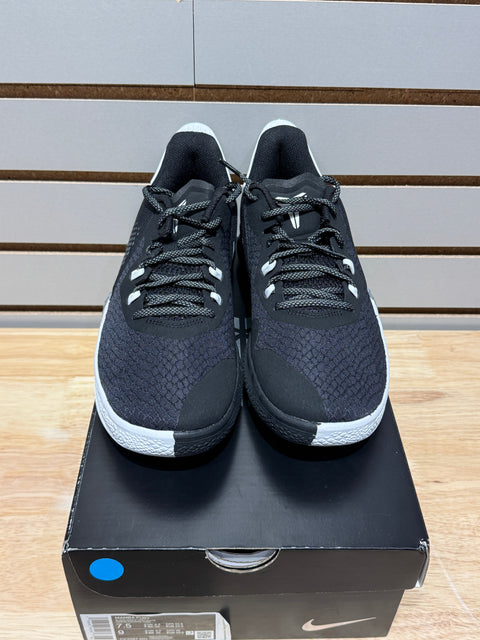 Nike Mamba Fury Black White Smoke Grey Sz 7.5