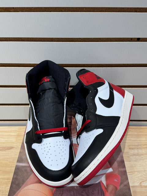 Jordan 1 Retro High OG Black Toe Reimagined Sz 11.5