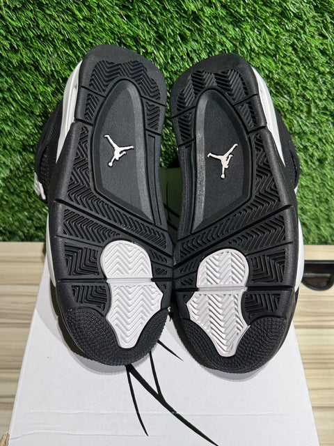 Jordan 4 Retro White Thunder Sz 4.5Y