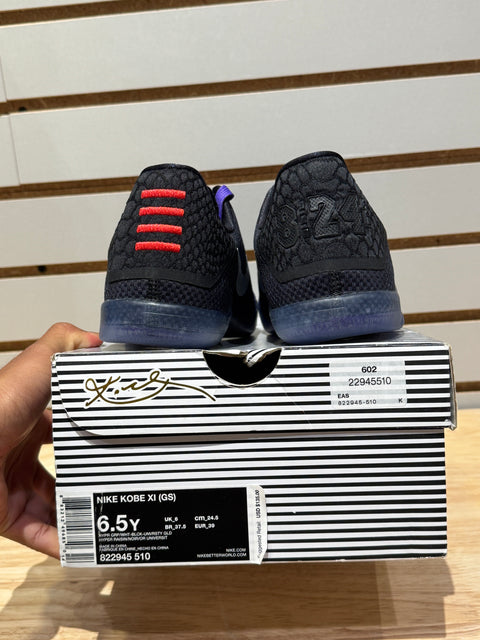 Nike Kobe 11 Eulogy (GS) Sz 6.5Y