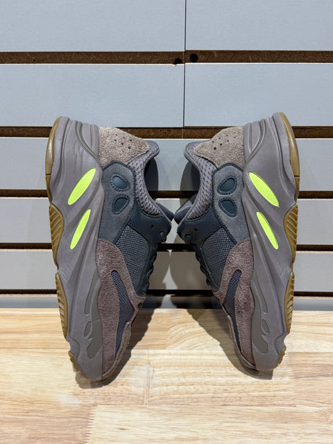 adidas Yeezy Boost 700 Mauve Sz 8