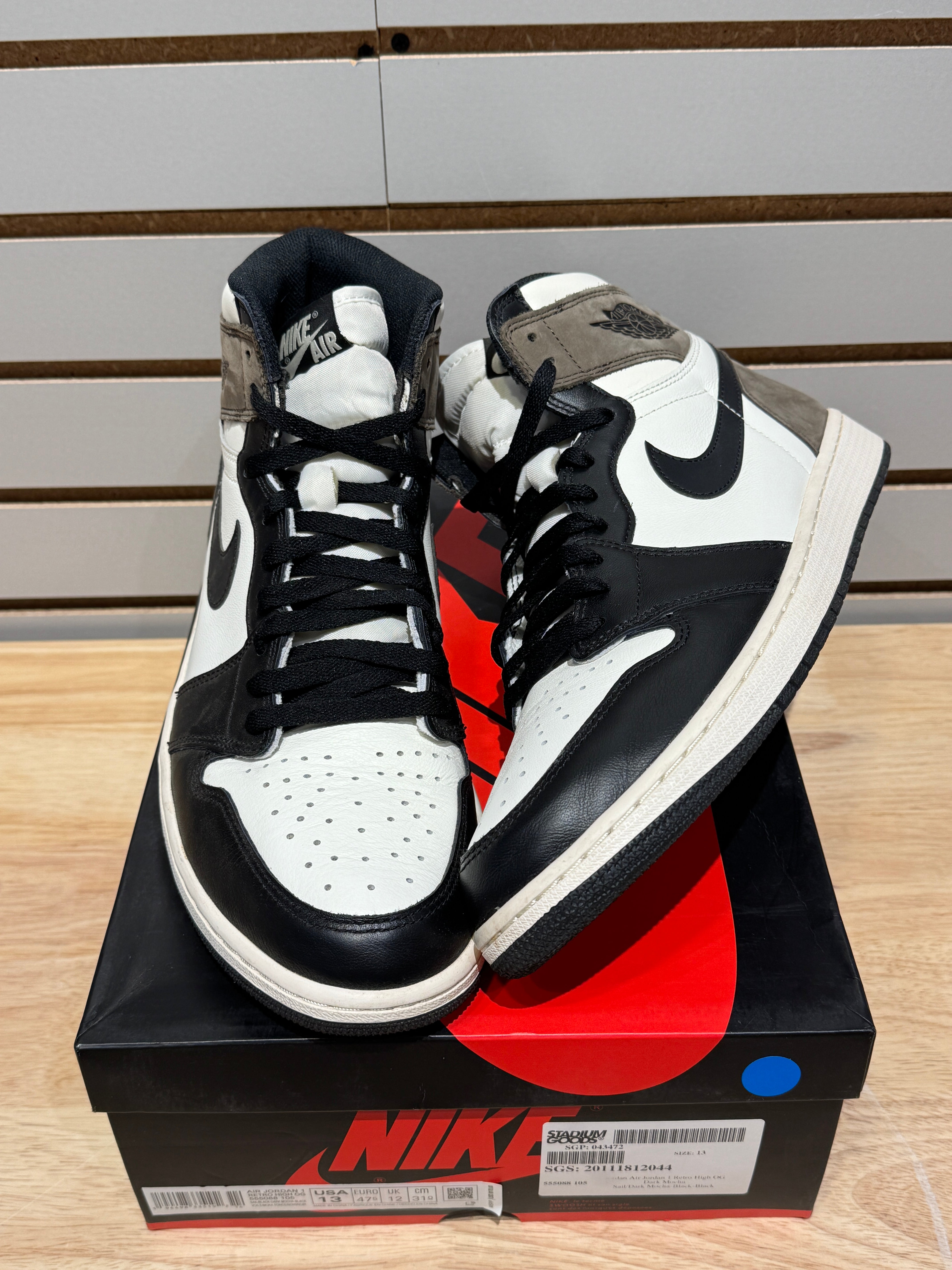 Jordan 1 Retro High Dark Mocha Sz 13M – Sneak City