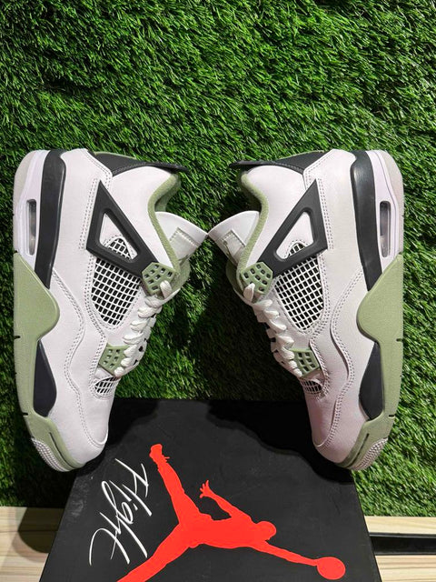 Jordan 4 Retro Seafoam (Women's) sz 7.5W/6M