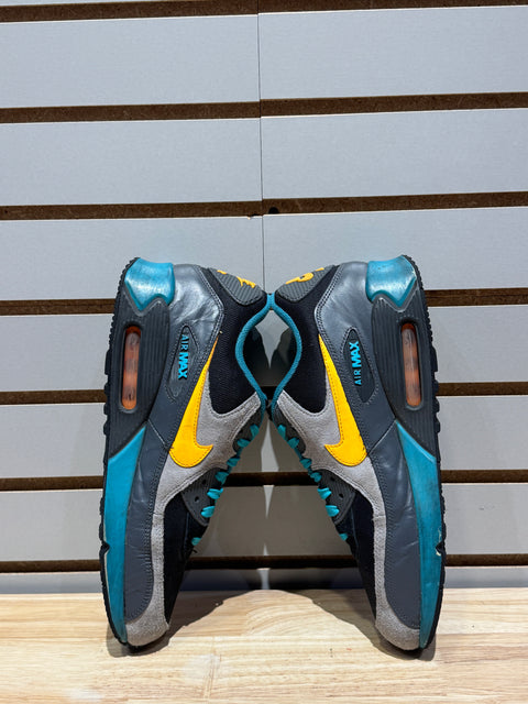 Nike Air Max 90 Winter Premium Sz 9.5