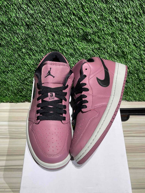 Jordan 1 Low Mulberry (Women's) Sz 6.5M