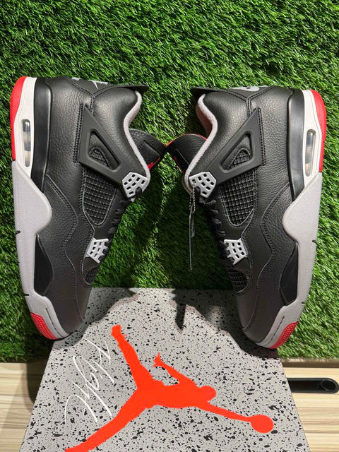 Jordan 4 Retro Bred Reimagined Sz 10M