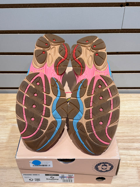 Saucony ProGrid Omni 9 Jae Tips To Do List Tan Sz 11