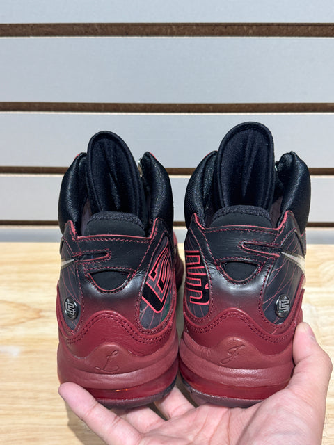 Nike LeBron 7 Christmas (2019) Sz 10.5