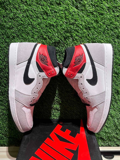 Jordan 1 Retro High Light Smoke Grey SZ 10.5...