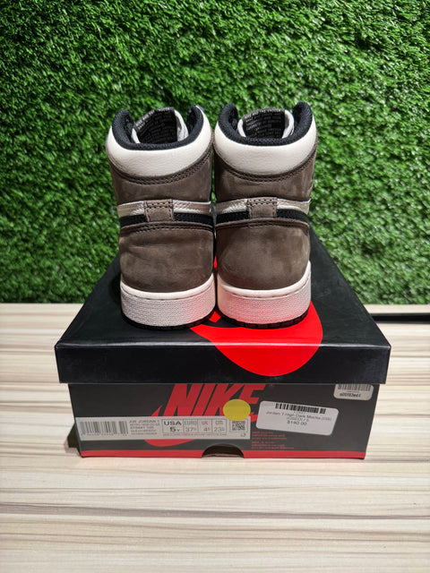 Jordan 1 Retro High Dark Mocha (GS) Sz 5Y