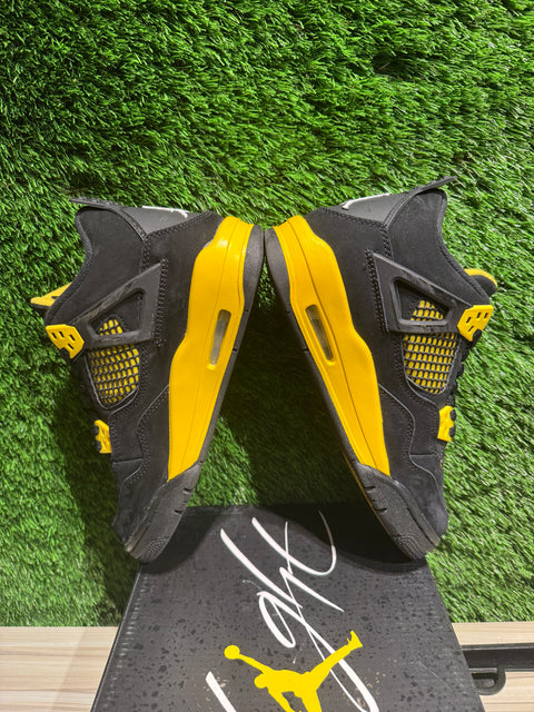 Jordan 4 Retro Thunder (2023) (GS) Sz 5Y