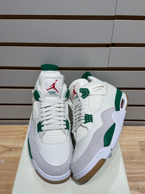 Jordan 4 Retro SB Pine Green Sz 11