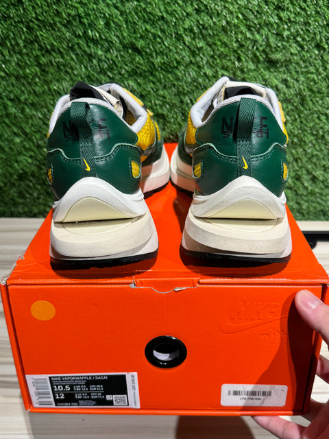 Nike Vaporwaffle sacai Tour Yellow Stadium Green Sz 10.5M